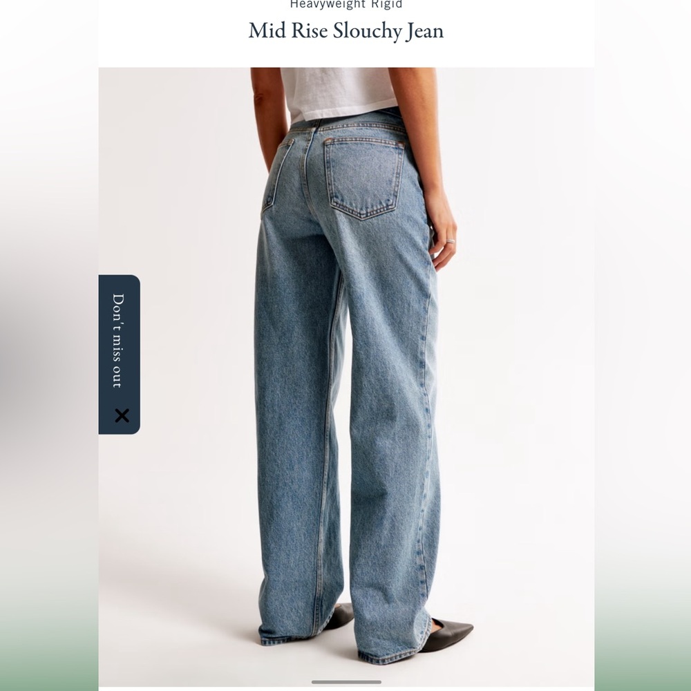 NWT Abercrombie Mid Rise Slouchy Jeans size 27 short